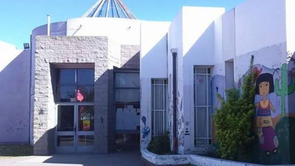 Una madre amenaz� de muerte a la preceptora de su hijo por lo habr�a castigado en el colegio (Imagen Facebook).