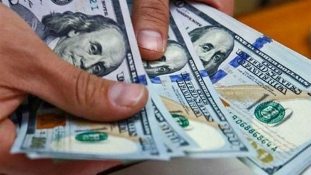 El dólar blue subió más de $20 la última semana.