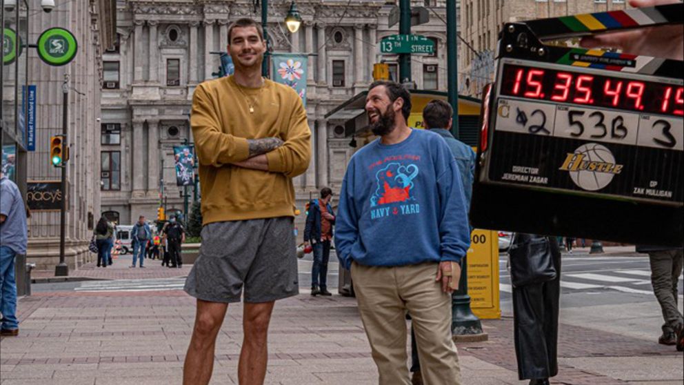 Adam Sandler protagoniza el nuevo éxito de Netflix.