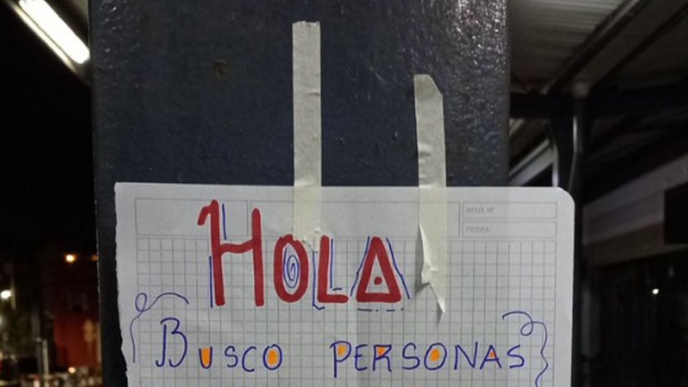 La extraña y peculiar invitacion que se hizo viral en Twitter.
