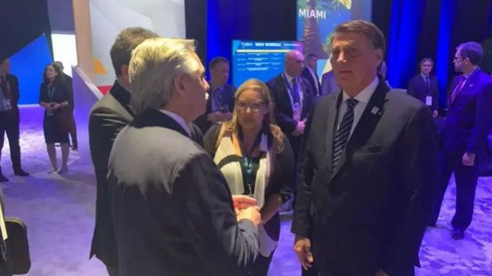 El presidente Alberto Fern�ndez junto a su par brasile�o, Jair Bolsonaro, en el segundo d�a de la Cumbre de las Am�ricas.