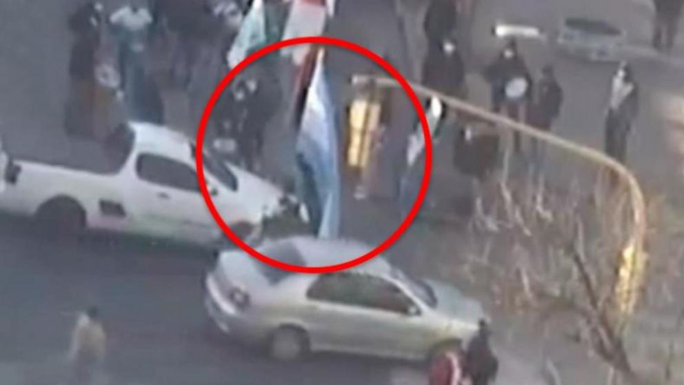 La víctima sufrió heridas leves. (Gentileza: El Doce TV).
