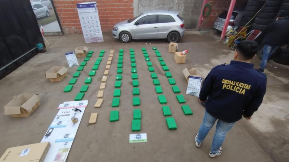 Parte de la droga que fue secuestrada por las autoridades policiales.