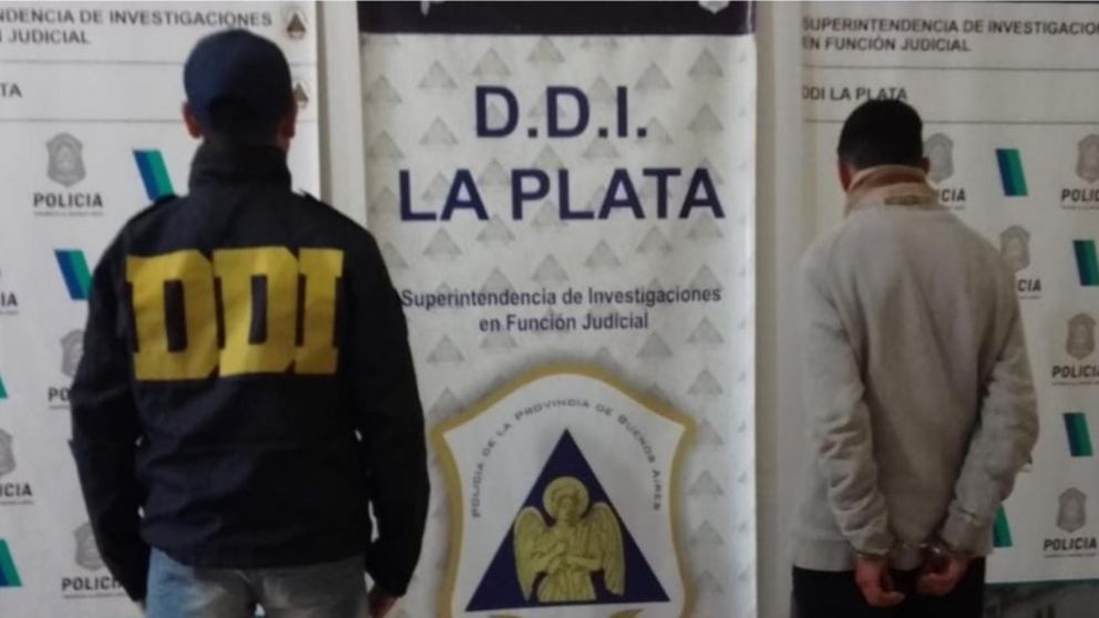 Este es el malviviente que fue arrestado por los pesquisas policiales.