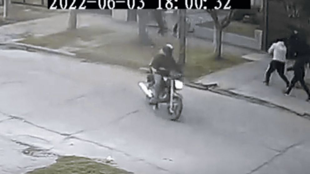 Se filtró un video del motochorro baleado por un policía en Merlo.