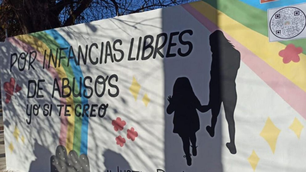 Movimiento sociales piden justicia por Arcoiris, la niña que denunció haber sido abusada por su abuelo en La Rioja (Imagen ilustrativa).