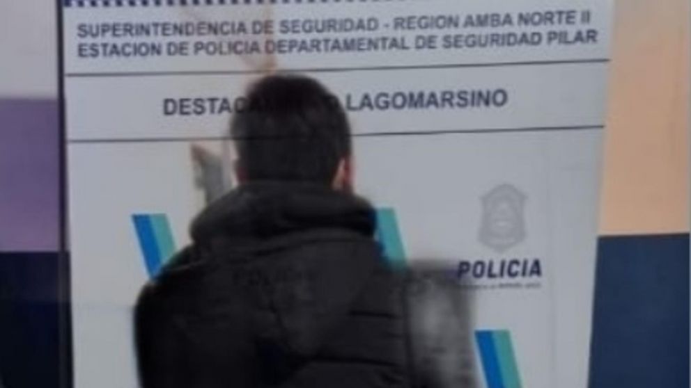 El presunto abusador fue arrestado por efectivos de la comisaría de Lagomarsino, en Pilar (Gentileza PilarADiario.com).