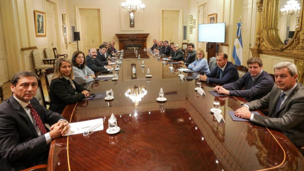 La reunión en Casa Rosada tuvo una amplia concurrencia por parte de los mandatarios provinciales.