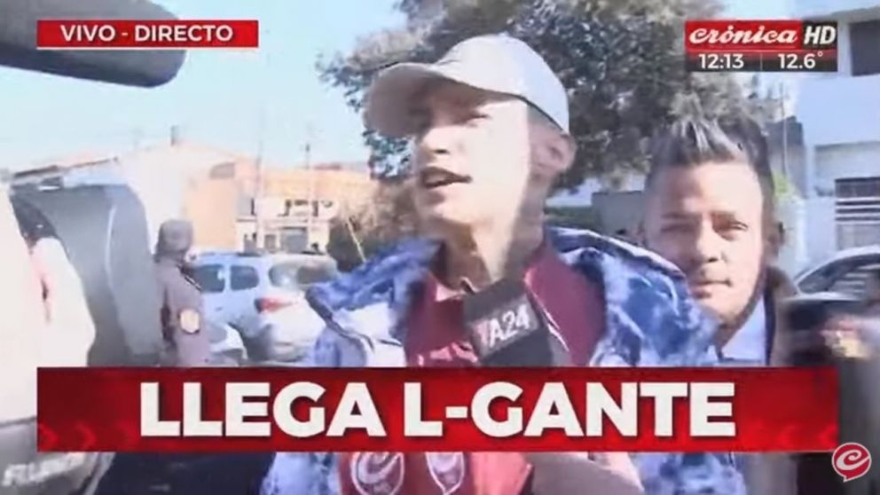 L-Gante habl� a la prensa frente a una sede judicial del partido bonaerense de Moreno (Captura de pantalla).