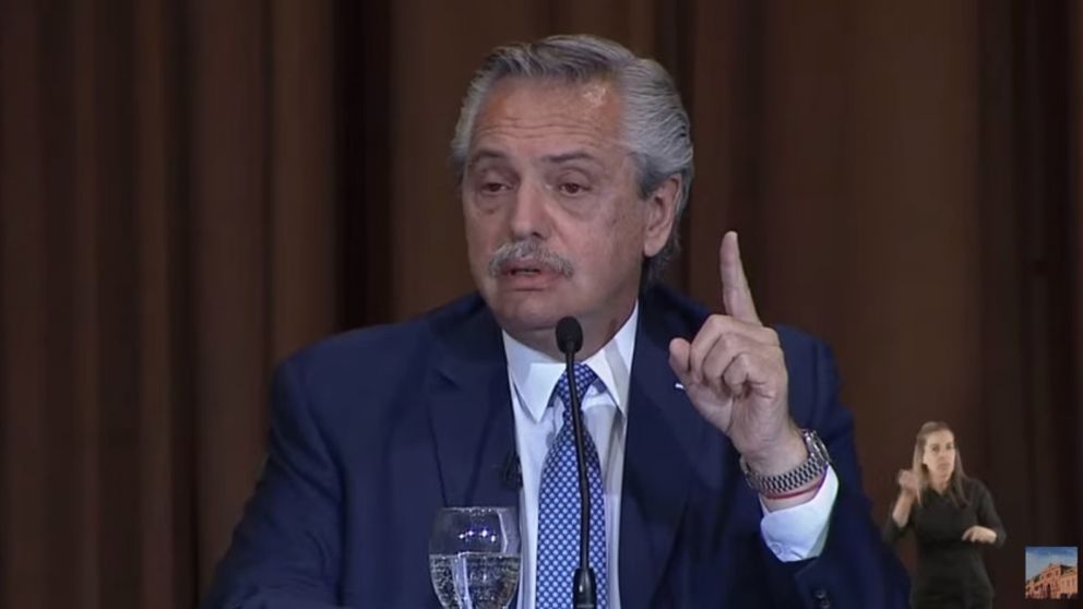 Alberto Fernández, en el acto por el 77° aniversario de la fundación de Smata (Captura de pantalla).