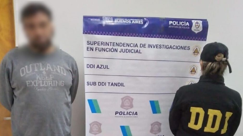 Este es el individuo que fue arrestado por los investigadores policiales.