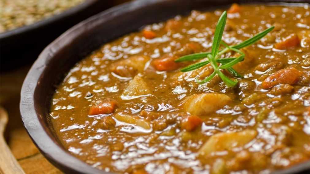 El guiso de lentejas es un plato anti fr�o.