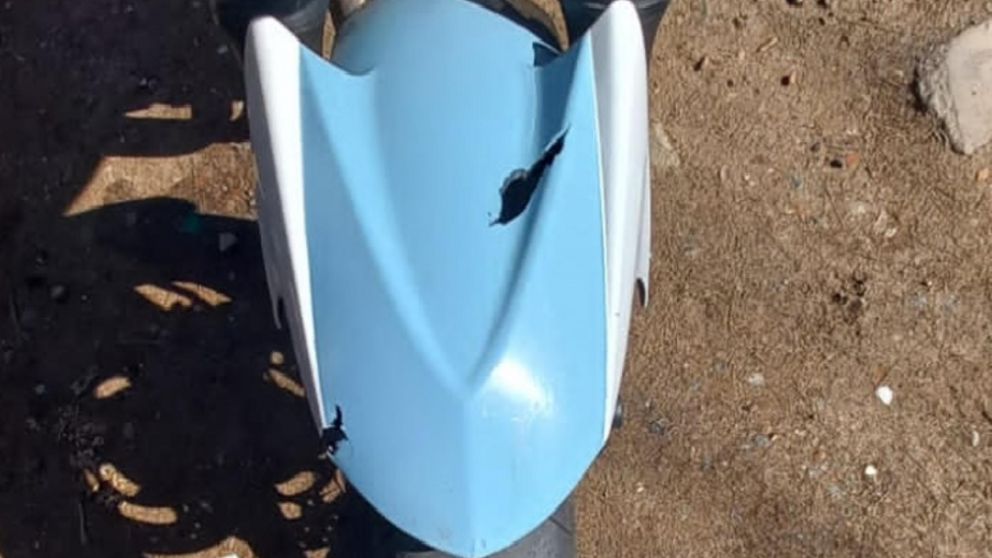 Uno de los disparos de los malvivientes impact� en la motocicleta de uno de los federales.