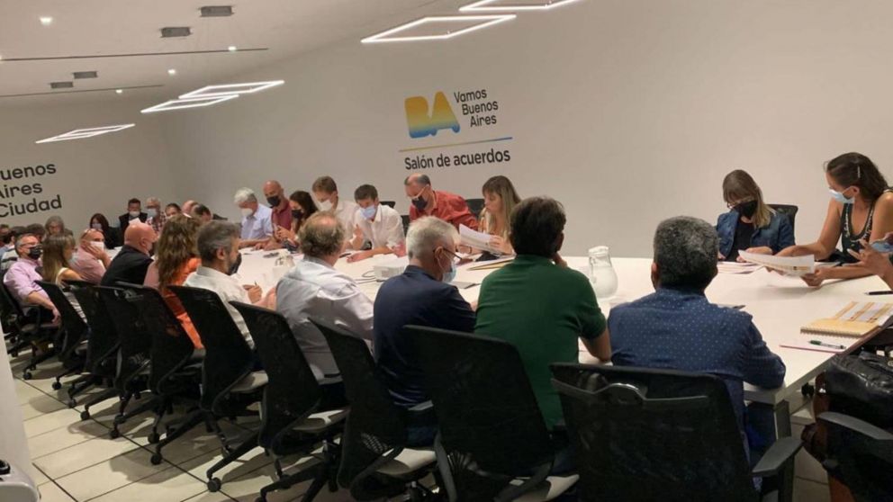 El Gobierno porteño ofreció a los docentes un aumento del 60 por ciento para 2022.