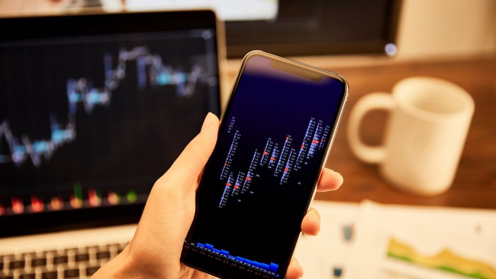 Trading online, un popular modelo de inversión no carente de riesgo