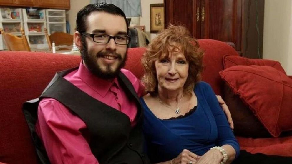 Gary y Almeda se conocieron en el funeral de uno de los hijos de ella.