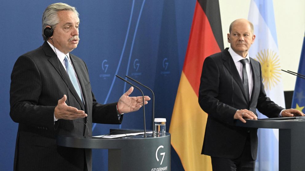 Alberto Fernández y Olaf Scholz, cuando estuvieron juntos hace unas semanas en Alemania (Gentileza AFP/Archivo).