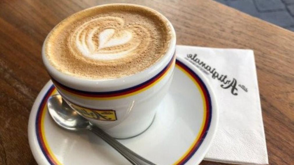 La cafetería de la polémica es de un multipremiado barista italiano.