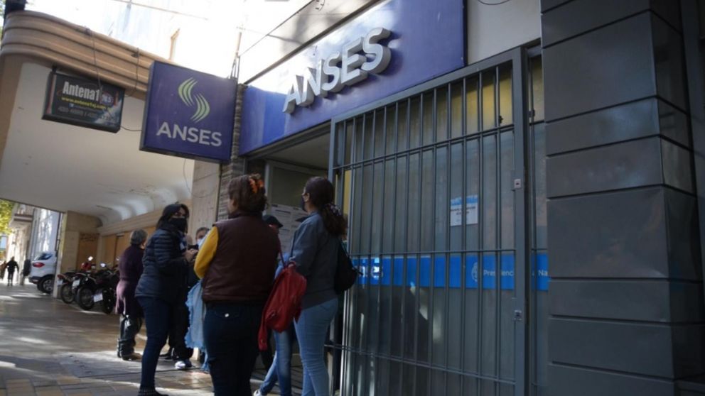 ANSES sigue con la acreditación de la primera cuota del bono de $18.000.