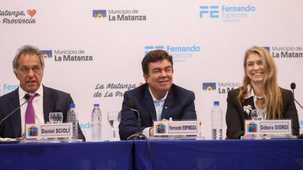 Fernando Espinoza y Daniel Scioli presentaron la Misi�n Comercial de La Matanza a Brasil.
