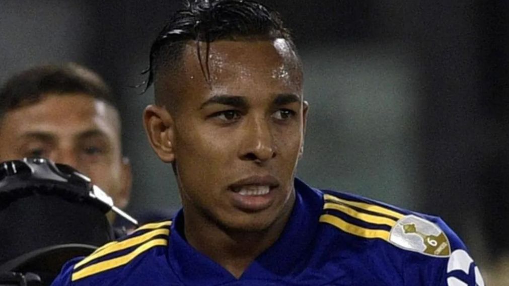 Sebastián Villa, delantero de Boca, fue denunciado por abuso sexual y tentativa de homicidio.