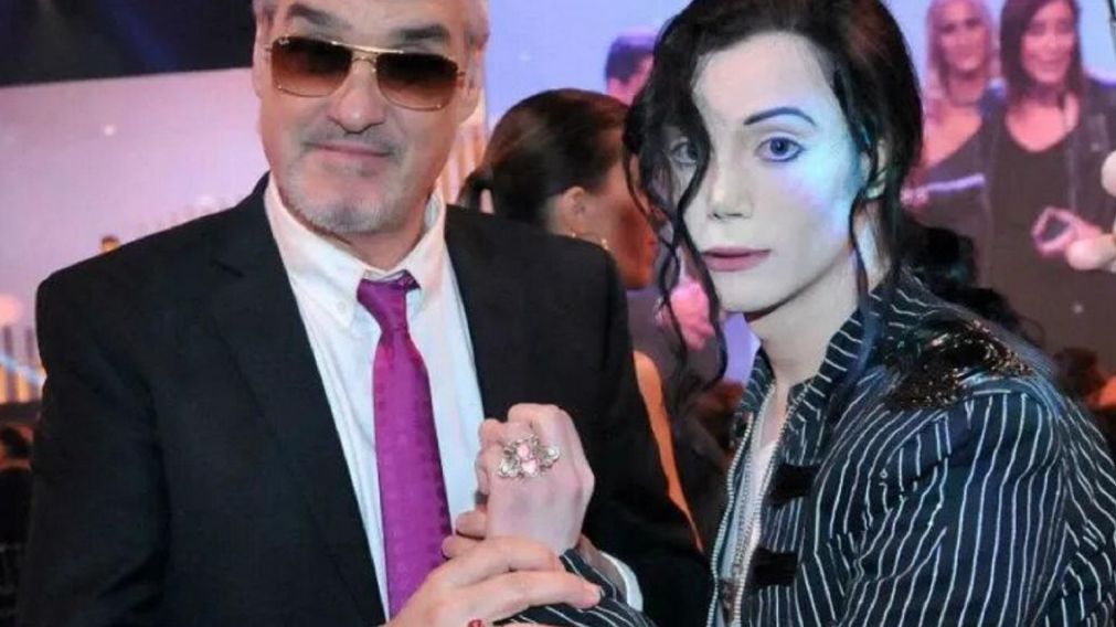 Roberto Pettinato contó que todavía no pudo hablar con su hijo Felipe tras el incendio.