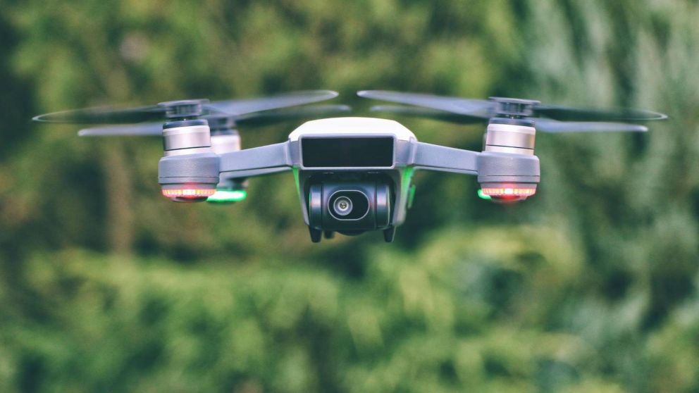 Culpa de un dron, avión de pasajeros que aterrizaba en Berlín tuvo que desviarse.
