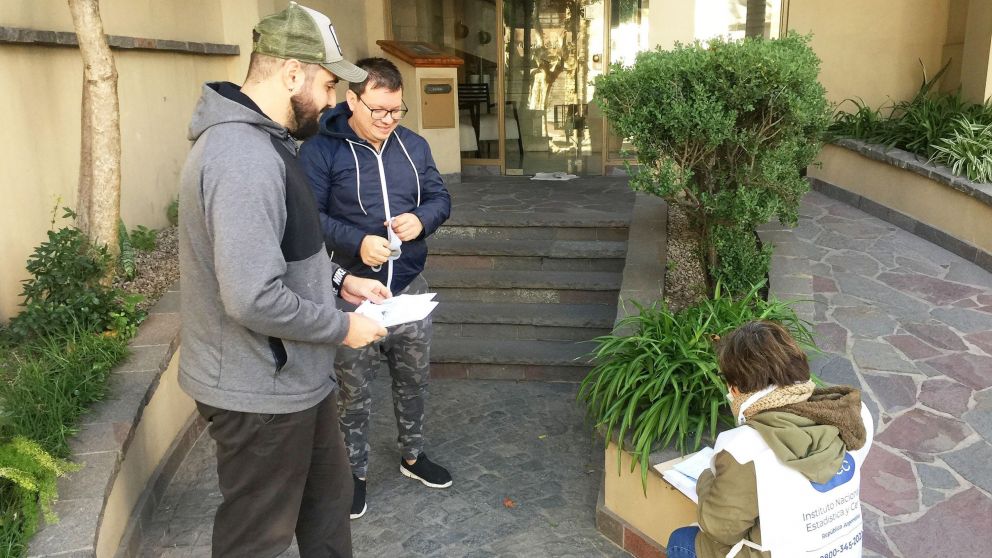 Censo 2022: ¿Qué comercios pueden estar abiertos el miércoles 18? (Crónica/Carlos Ventura).