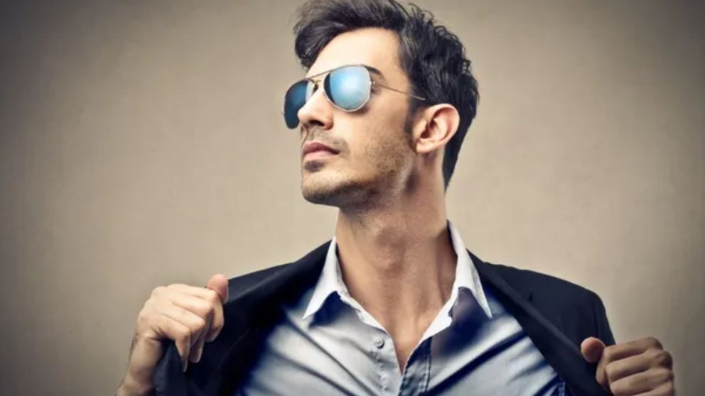 A algunas personas les encanta resaltar sus virtudes en frente de los demás para poder conquistarlos.