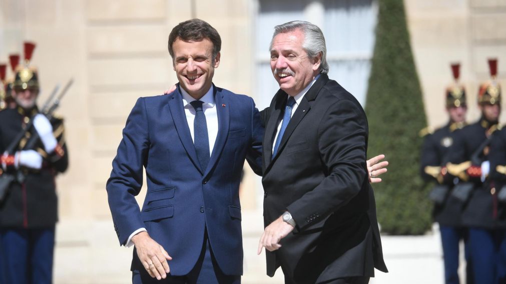 Alberto Fernández, Emmanuel Macron y un contacto cada vez más sólido en Francia.