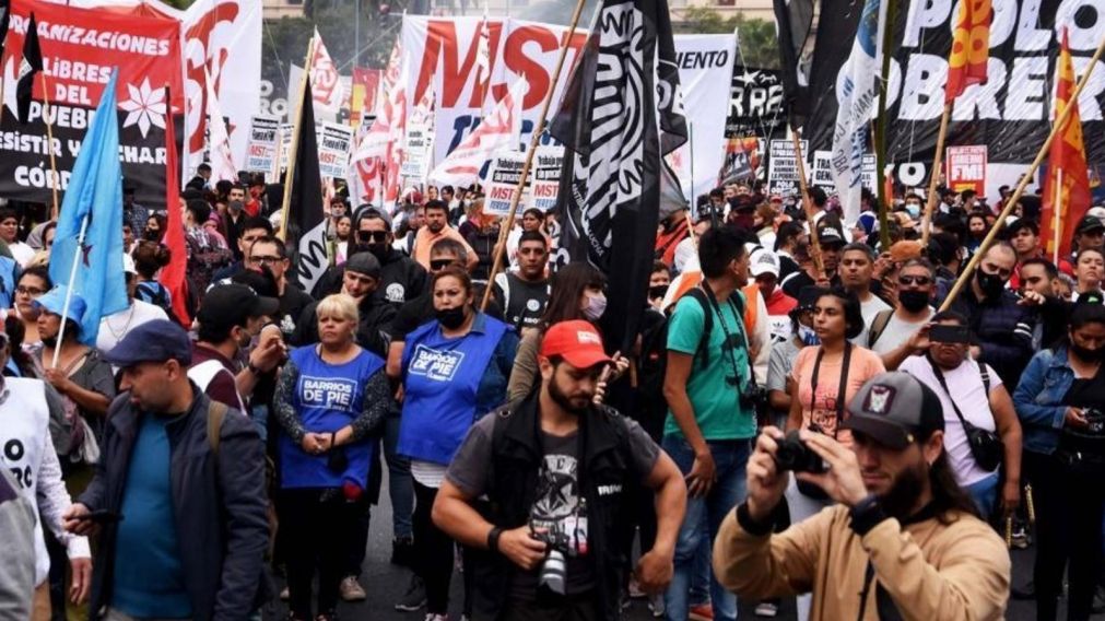 Entre otras cosas, se reclama un aumento inmediato en los programas sociales y su apertura para todos los que necesitan.