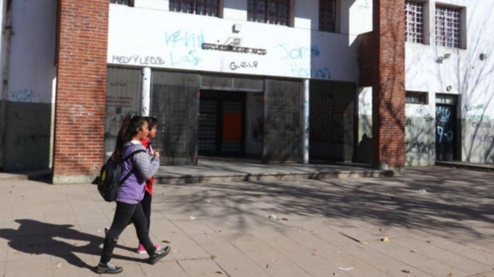 El caso de bullying tiene lugar en la Escuela Primaria "Martín Miguel de Güemes" Nº 26, de La Plata.