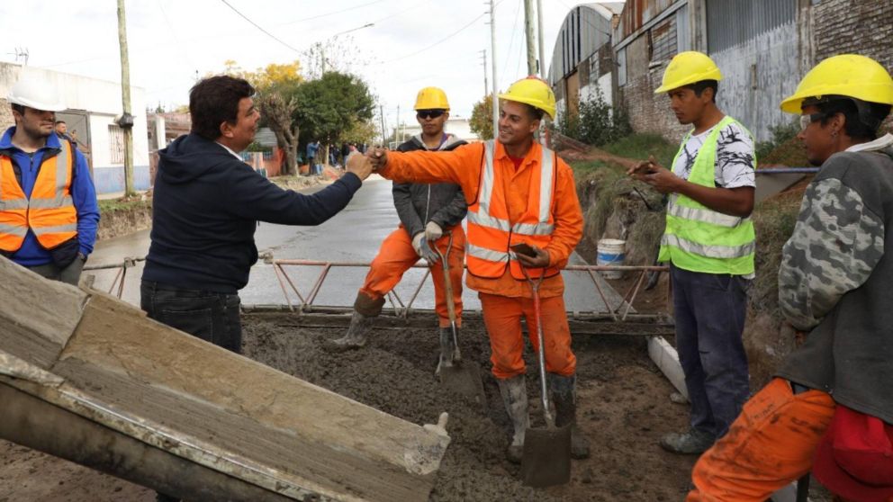 Fernando Espinoza: "Las obras que realizamos en La Matanza mueven el motor de la economía".