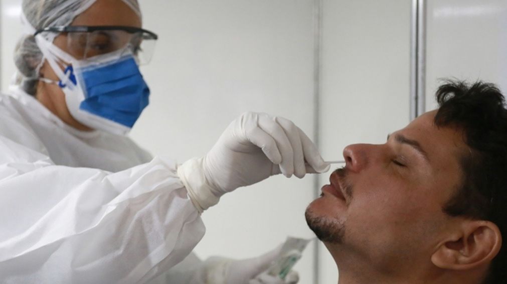 El Gobierno de la ciudad de Buenos Aires reportó 6.448 nuevos casos de coronavirus en la última semana.