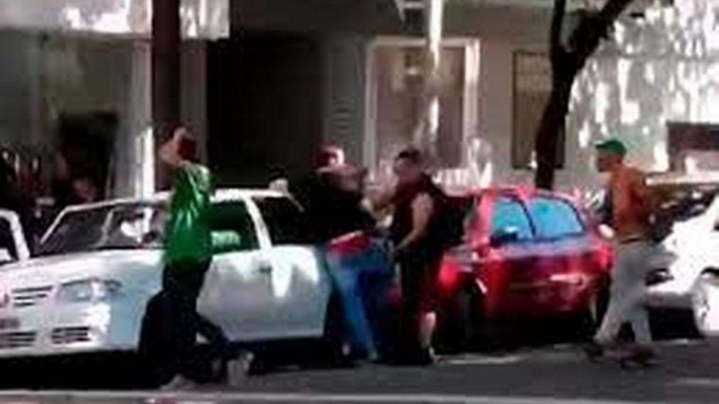 Los seis detenidos por la violación grupal de Palermo también fueron procesados por agredir a un testigo.