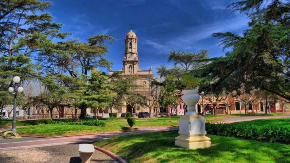 Fundado hace más de 200 años, este pueblo bonaerense conserva el encanto de antaño en sus costumbres, comida y paisajes.