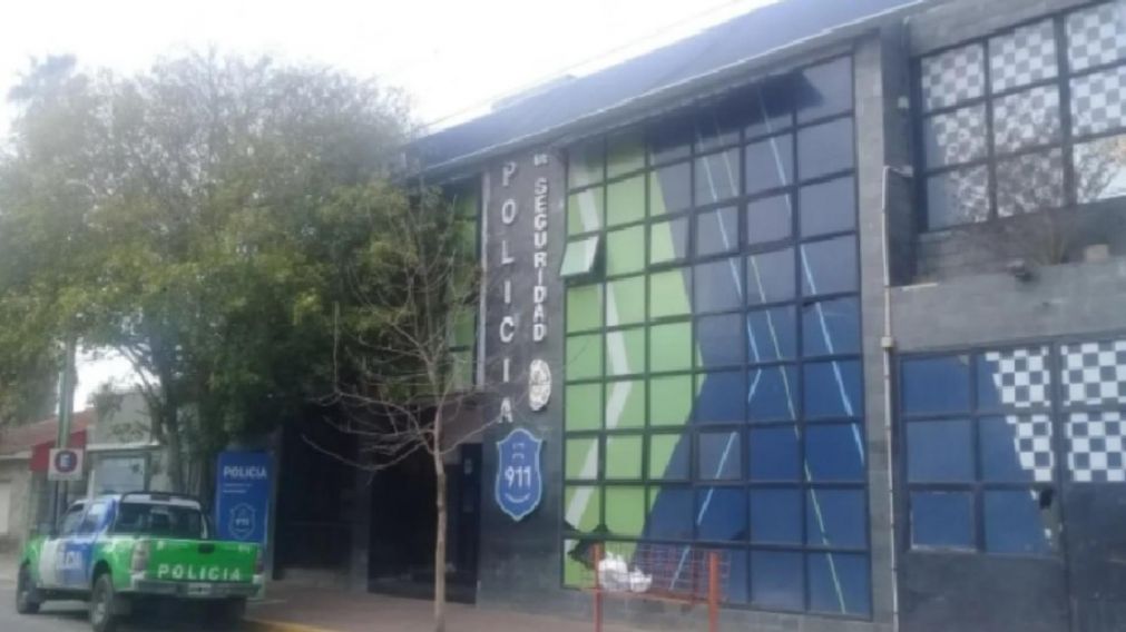 Los integrantes de la comisar�a primera de Berazategui consiguieron arrestar al adolescente acusado por el crimen.