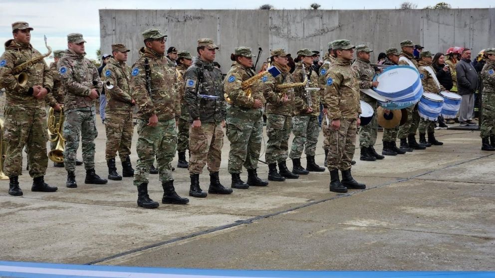 La ciudad de San Julián fue el escenario del acto aniversario por los 40 años del Bautismo de Fuego de la Fuerza Aérea.