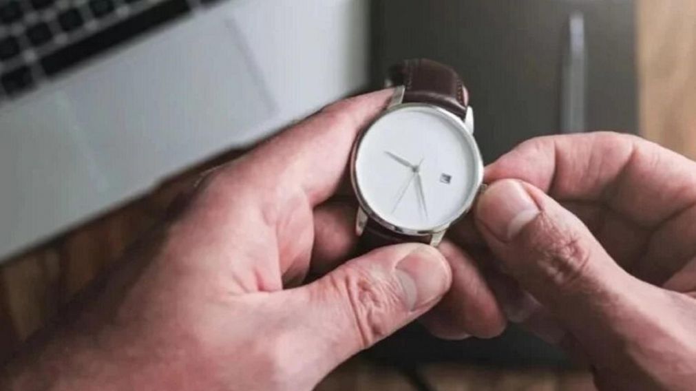 Argentina tiene una de las mayores diferencias entre la hora solar y la oficial.