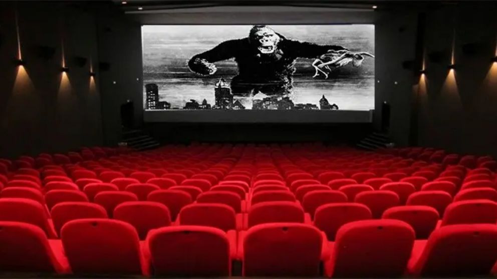 El hombre se había quejado, entre otras cosas, de la mala calidad de las pantallas del cine.