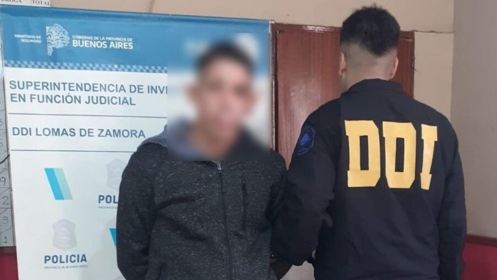 Este es el efectivo policial, de 29 años, que fue arrestado por las autoridades.
