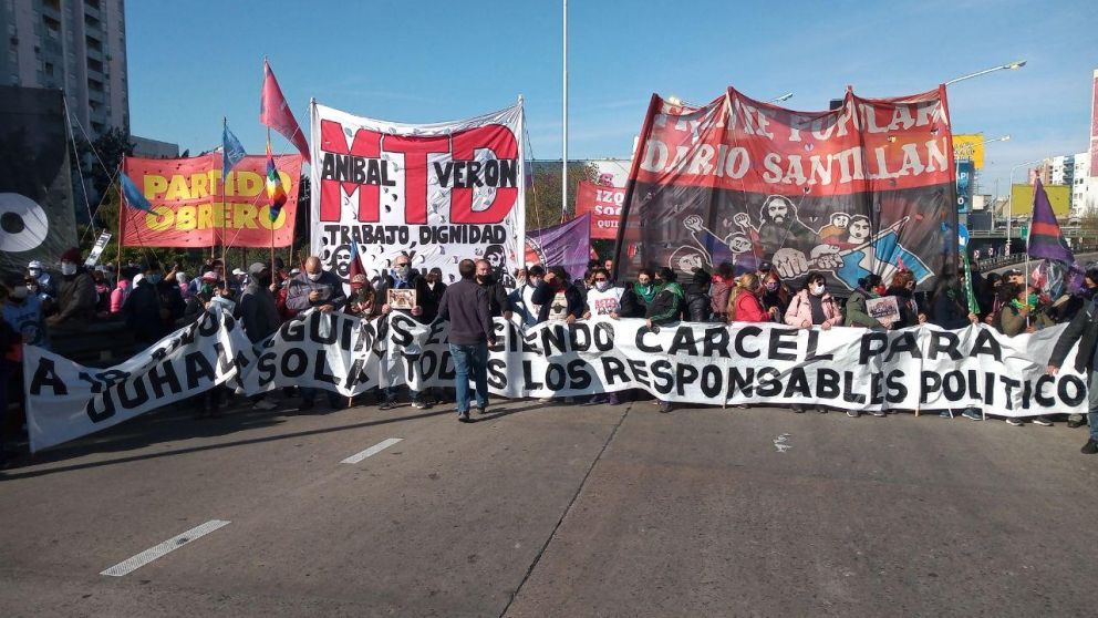 En los últimos días las defensas del excomisario Alfredo Fanchiotti y del excabo Alejandro Acosta solicitaron la libertad condicional de los asesinos condenados por la masacre de Avellaneda.