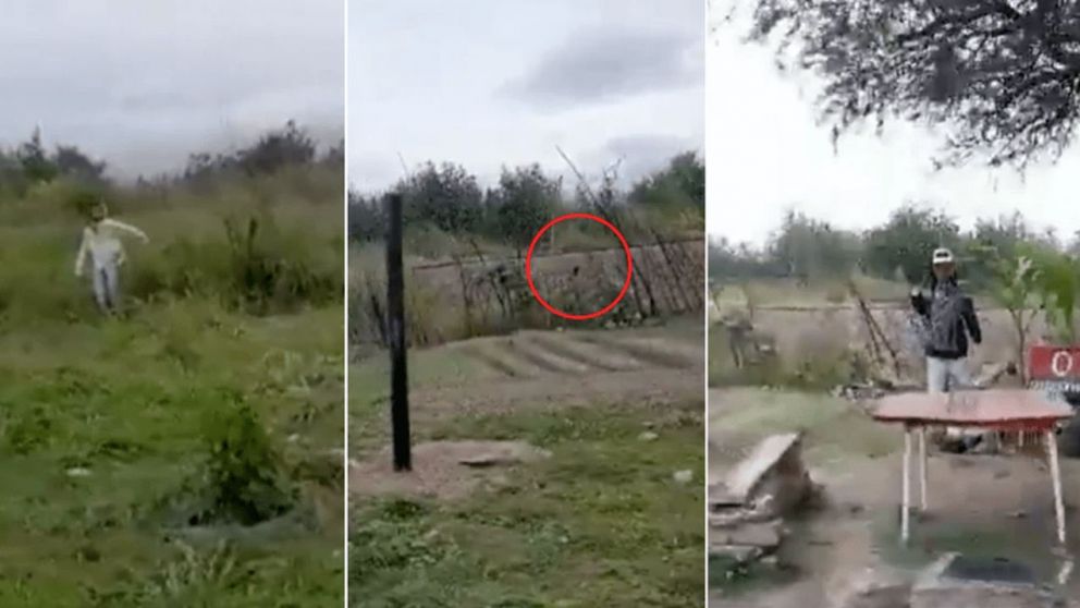 El duende salió corriendo de un campo con espantapájaros de la zona sur de la capital de Salta.
