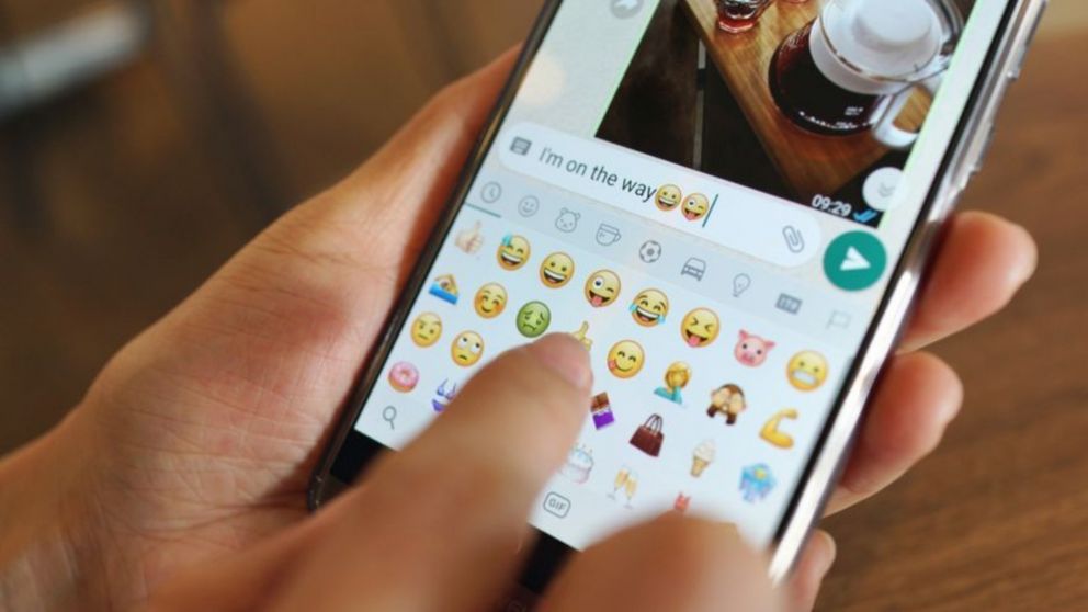 WhatsApp prepara una nueva actualización, esta vez para enviar fotos y videos con más facilidad.