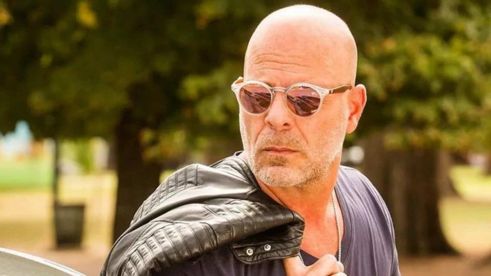 El argentino Pablo Perillo se volvi� famoso por su incre�ble parecido a Bruce Willis.