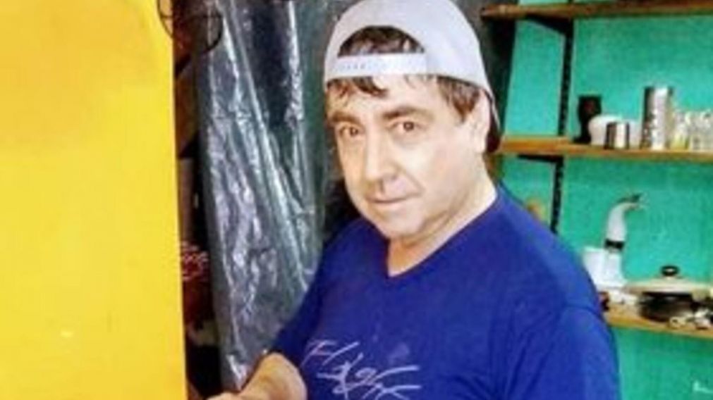 Eduardo Muñoz tiene 66 años y lucha por si vida tras ser víctima de una brutal golpiza.