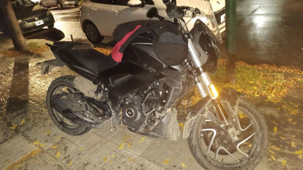 Esta es la motocicleta que fue secuestrada por los investigadores policiales.