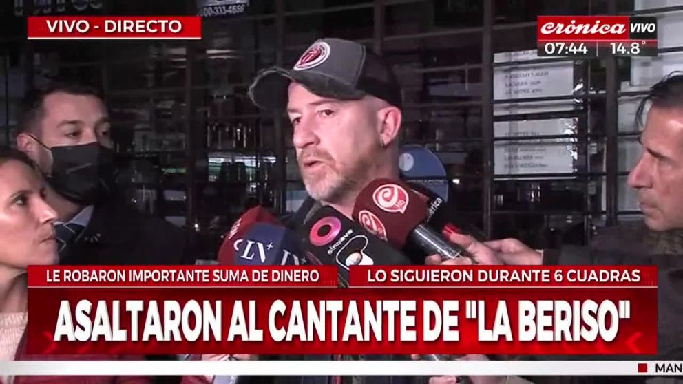 El músico sufrió el asalto en la tarde de este jueves en pleno centro de la ciudad bonaerense de Avellaneda (Captura de pantalla).