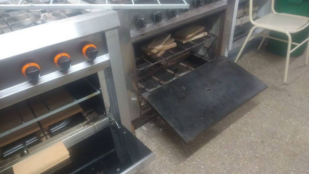 Estalló el piso de la cocina de una escuela por un "estrés térmico"