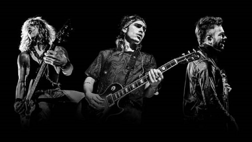 AIRBAG presentó "VOLVER A CASA" ft. ENANITOS VERDES.